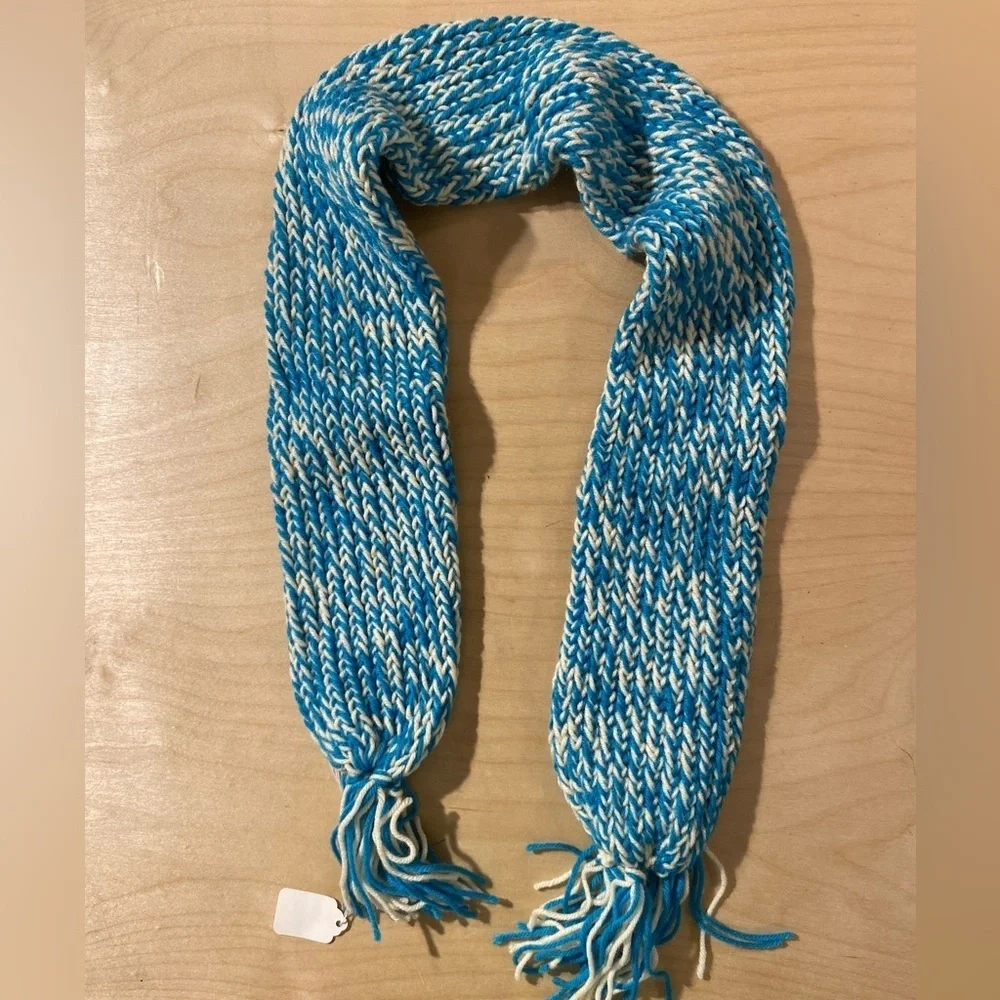 Blue and White Knit Scarf (OT)